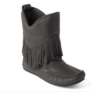 Manitobah Mukluks Okotoks Grain Leather booties
